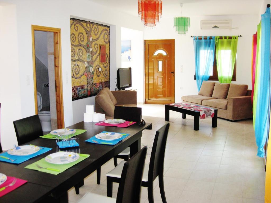 Vrisi Apartments & Villa ปิตซีเดีย ห้อง รูปภาพ